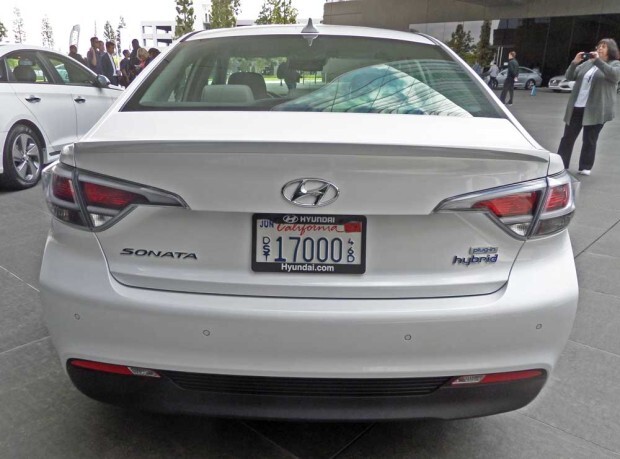 Hyundai-Sonata-Hybrid-Tail