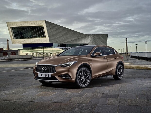 Infiniti Q30 compact luxury hatchback