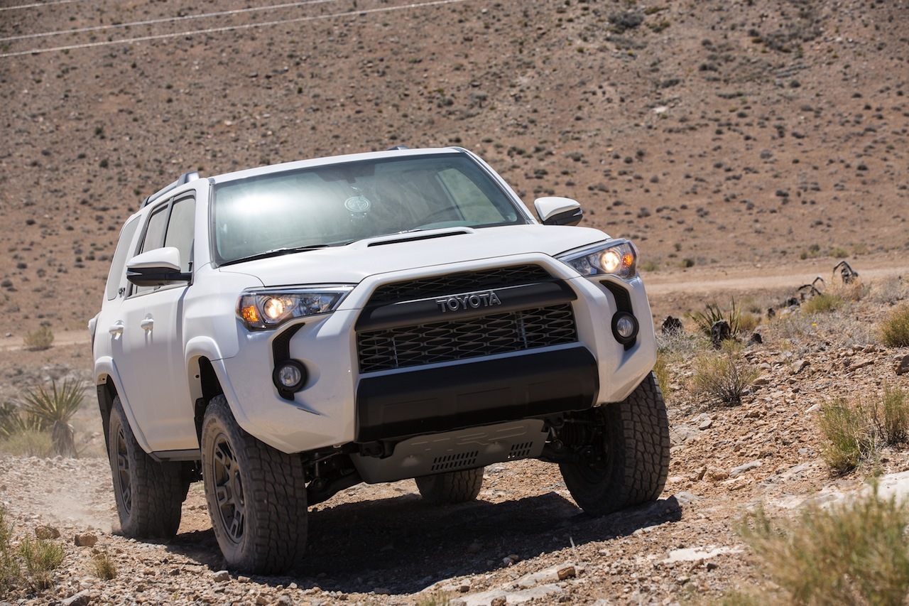 2015 toyota 4runner trd pro white