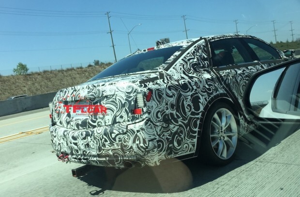 2016-cadillac-ct6-prototype-rear