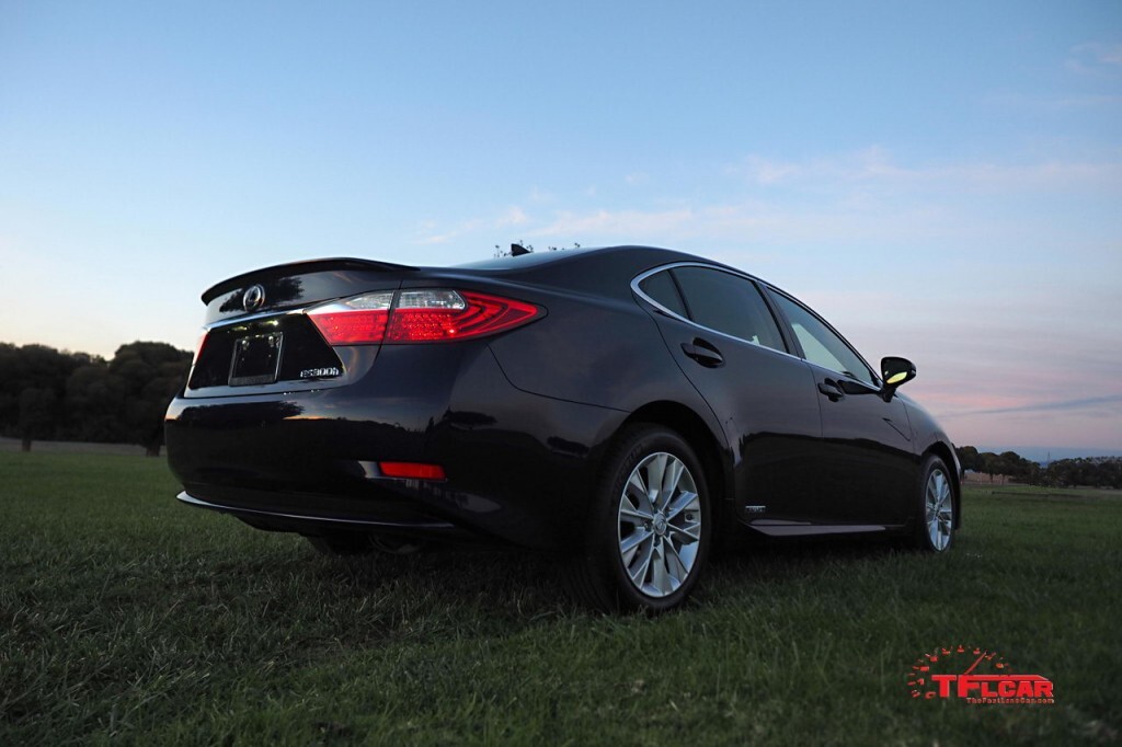 2015 Lexus ES 300h