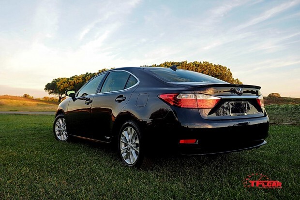 2015 Lexus ES 300h hybrid