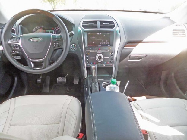 2016-Ford-Explorer-Platinum-interior