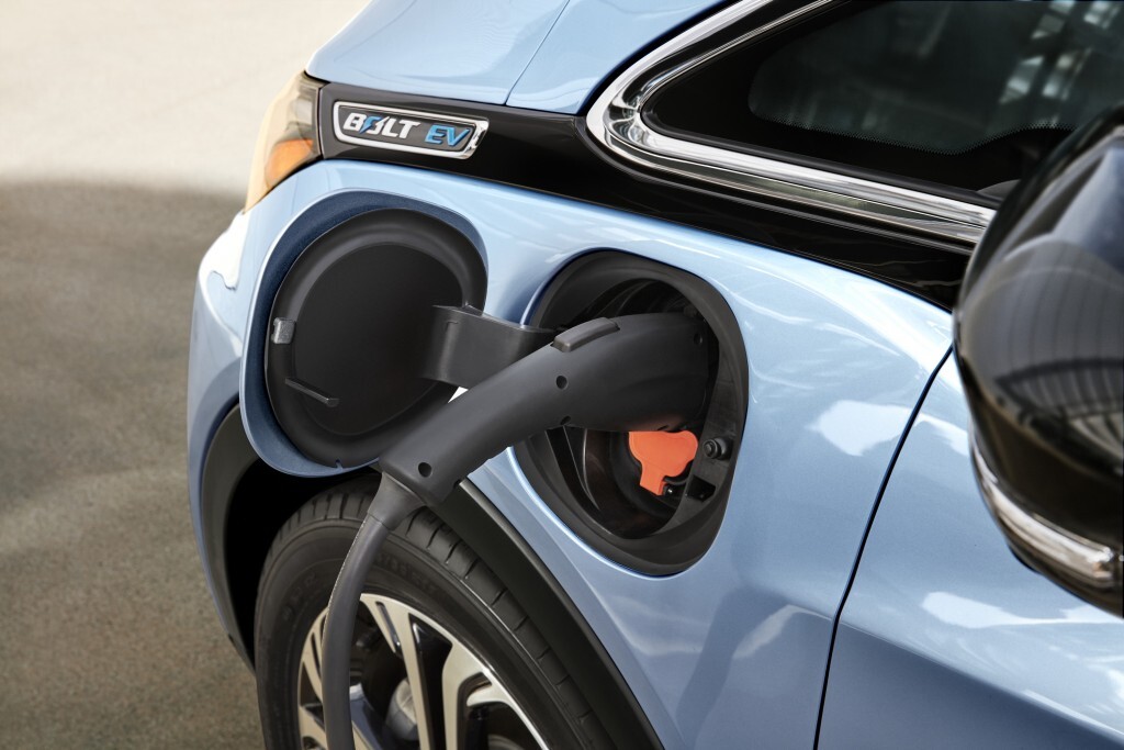 U.S. Lawmakers Seek To Extend A $7,000 EV Tax Credit To 600,000 Vehicles