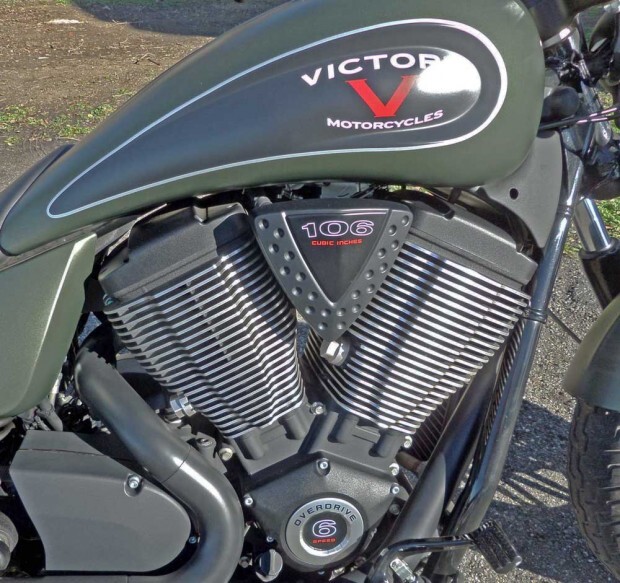 2016-Victory-Gunner-Motor