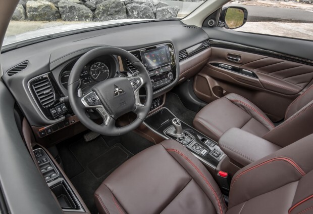 2017 Mitsubishi Outlander PHEV interior