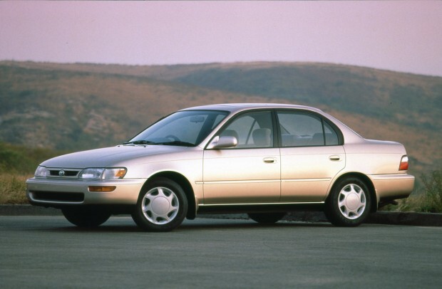 7thGen_Toyota_Corolla_1993_1997_DX