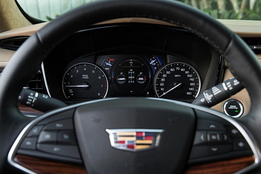 2017 Cadillac XT5 instrument pod