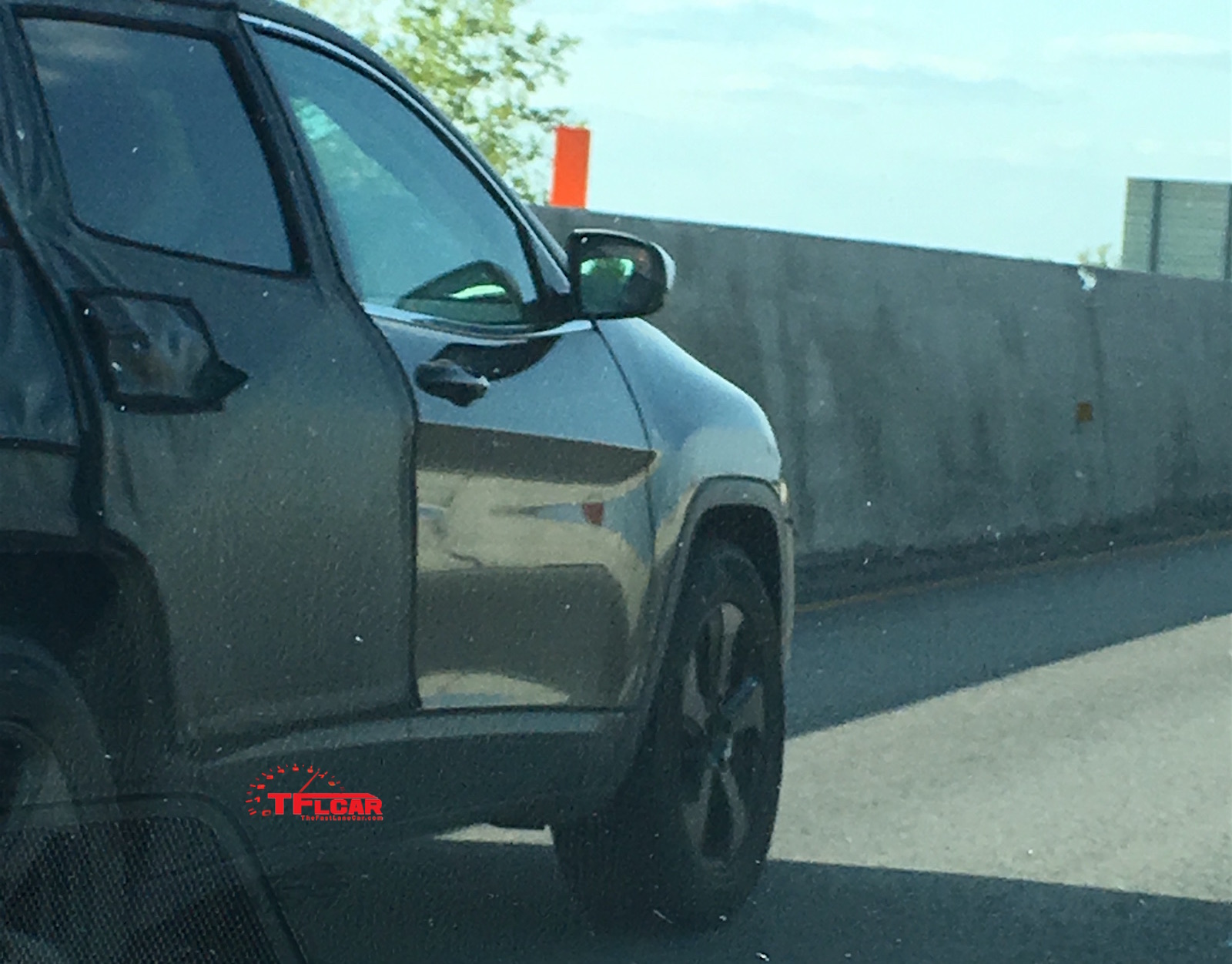 2018-jeep-cherokee-4