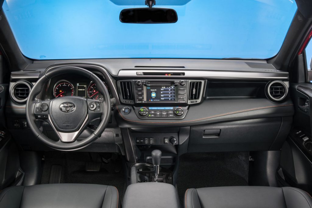 2016_Toyota_RAV4_SE_18