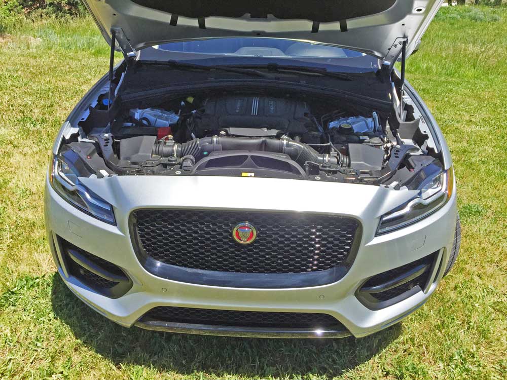 Jaguar-F-Pace-Eng