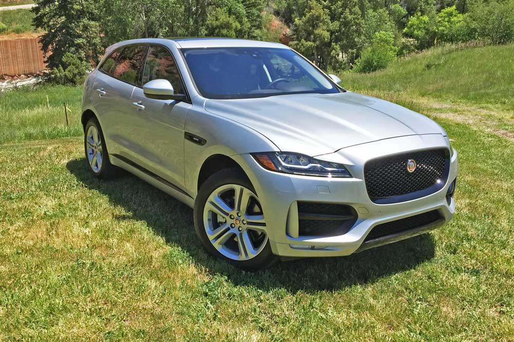 Jaguar-F-Pace-RInt