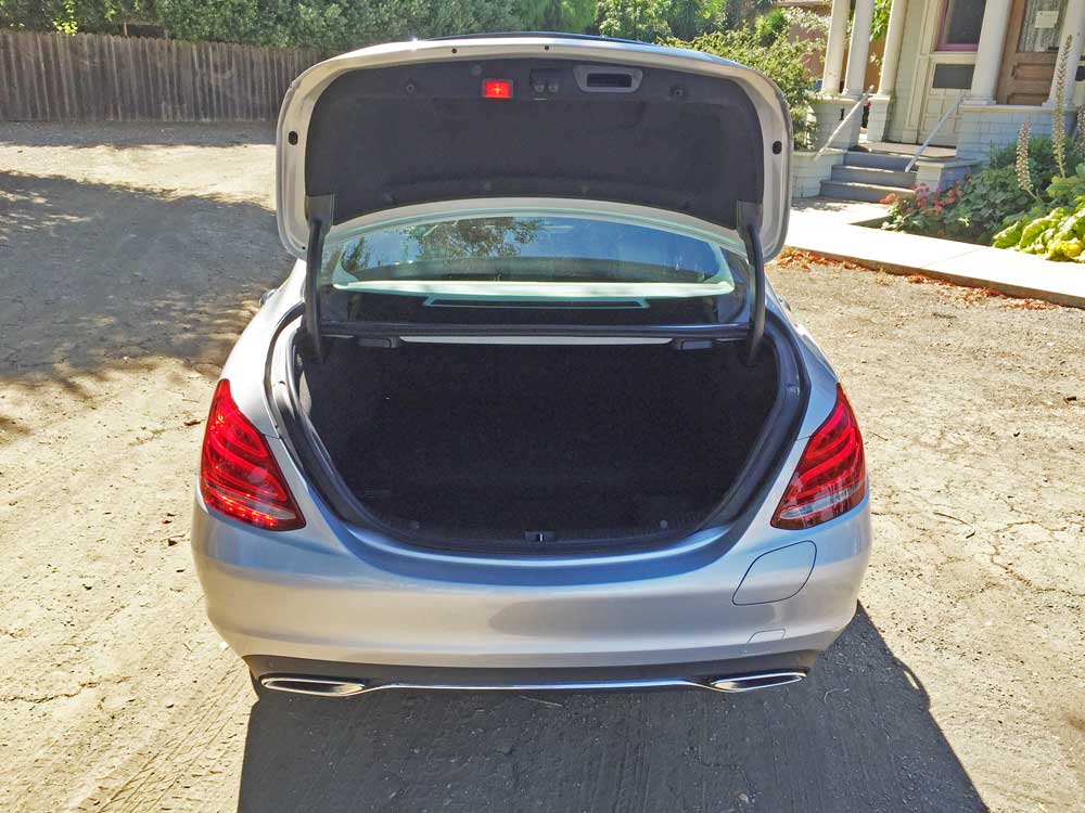 MBZ-C350e-Trnk