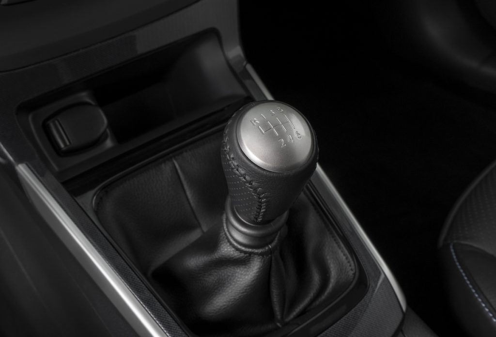 2017-nissan-sentra-sr-turbo-manual