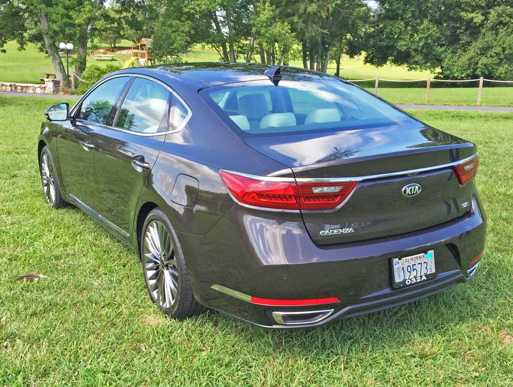 kia-cadenza-lsr