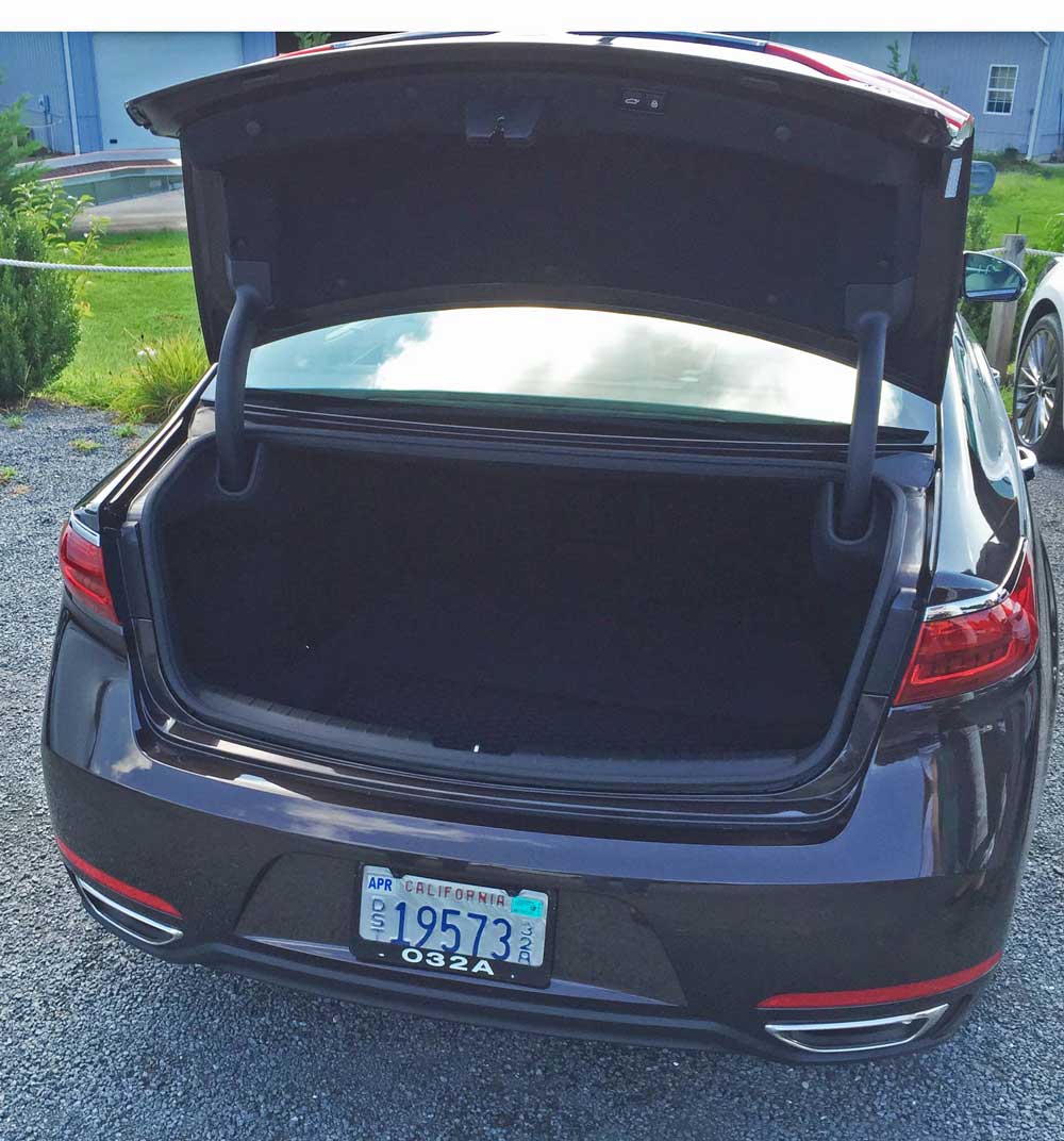 kia-cadenza-trnk
