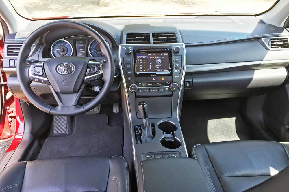 toyota-camry-xle-hybrid-dsh
