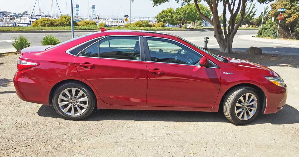 toyota-camry-xle-hybrid-rsd
