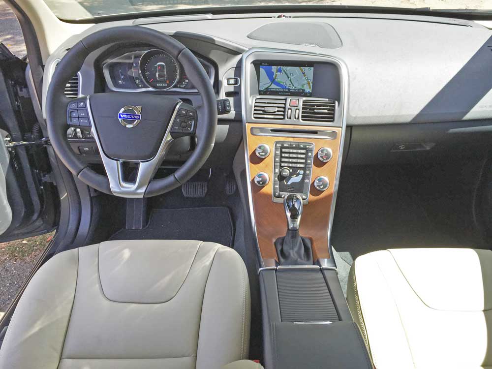 Volvo-XC60-T6-Dsh