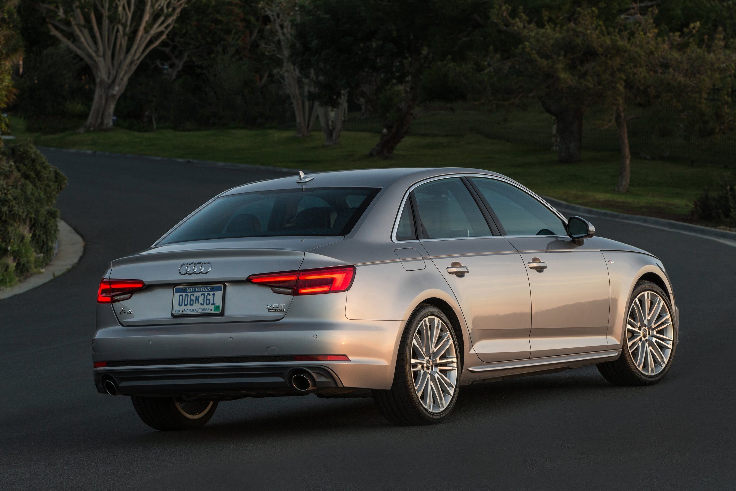 news-2017-audi-a4-l-11