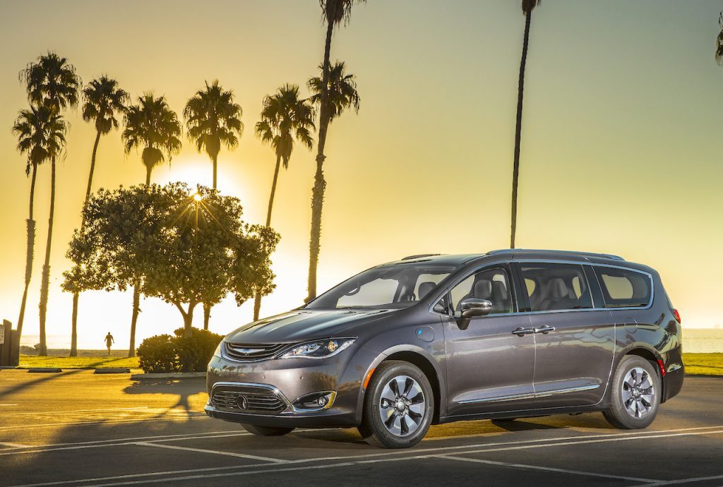 2017 chrysler pacifica hybrid ehybrid first drive review