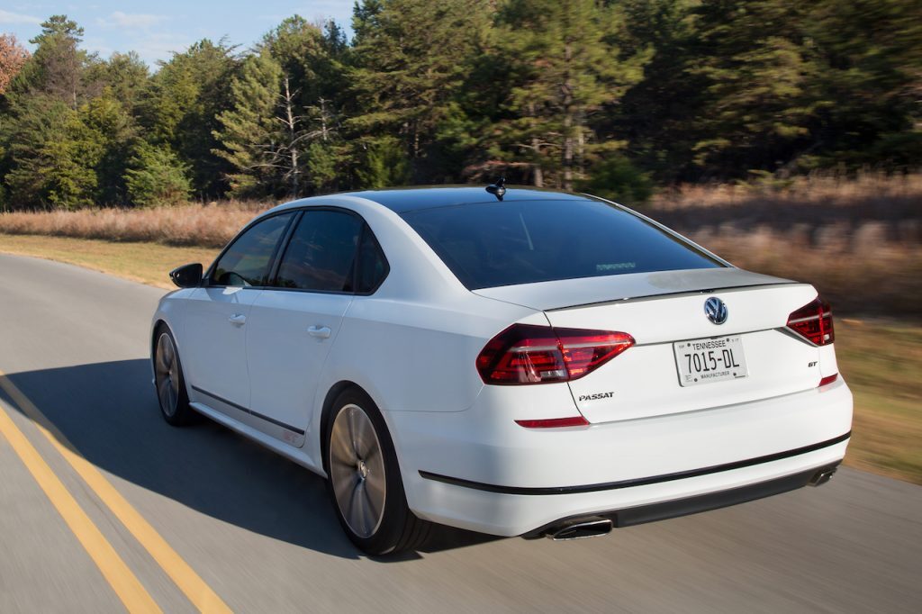 2017-vw-passat-gt-tail-exhaust