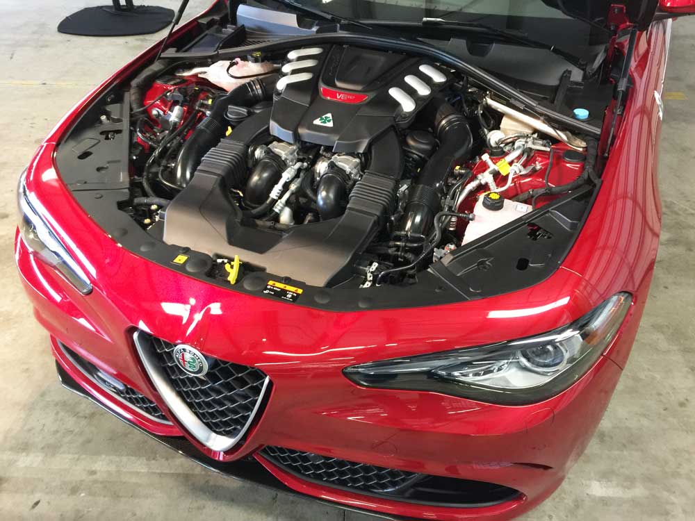 alfa-romeo-giulia-quadrifoglio-eng