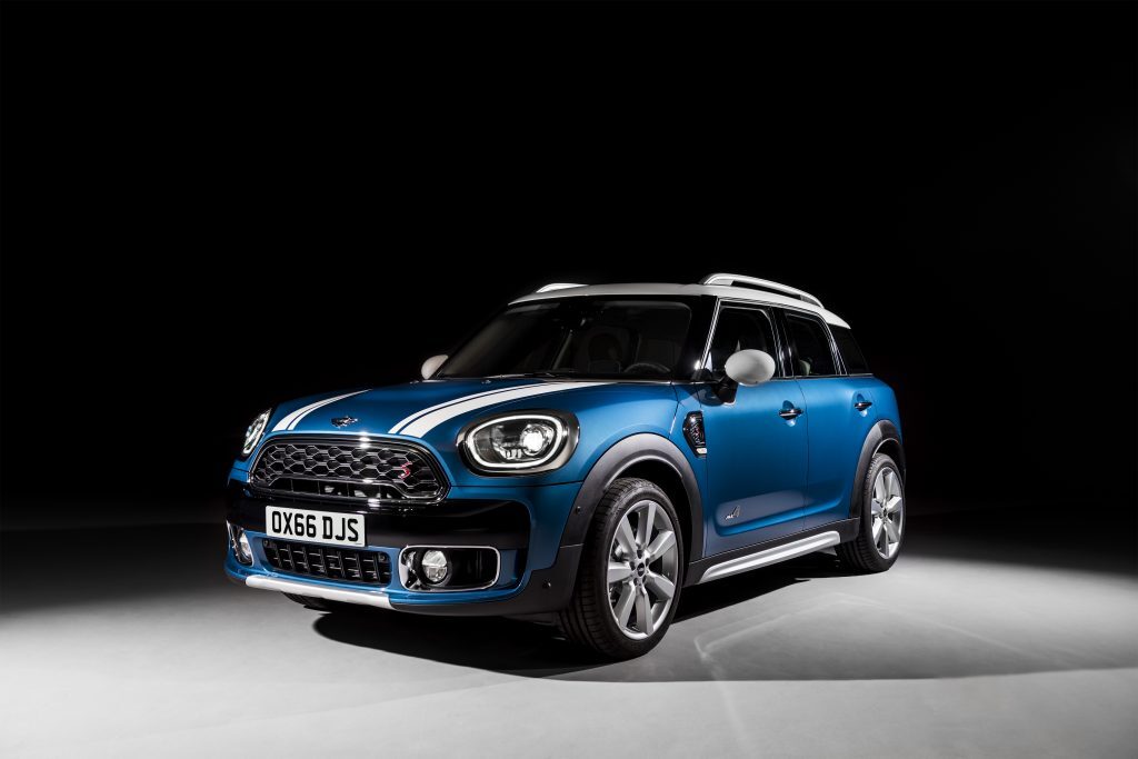 Mini Countryman nose quarter