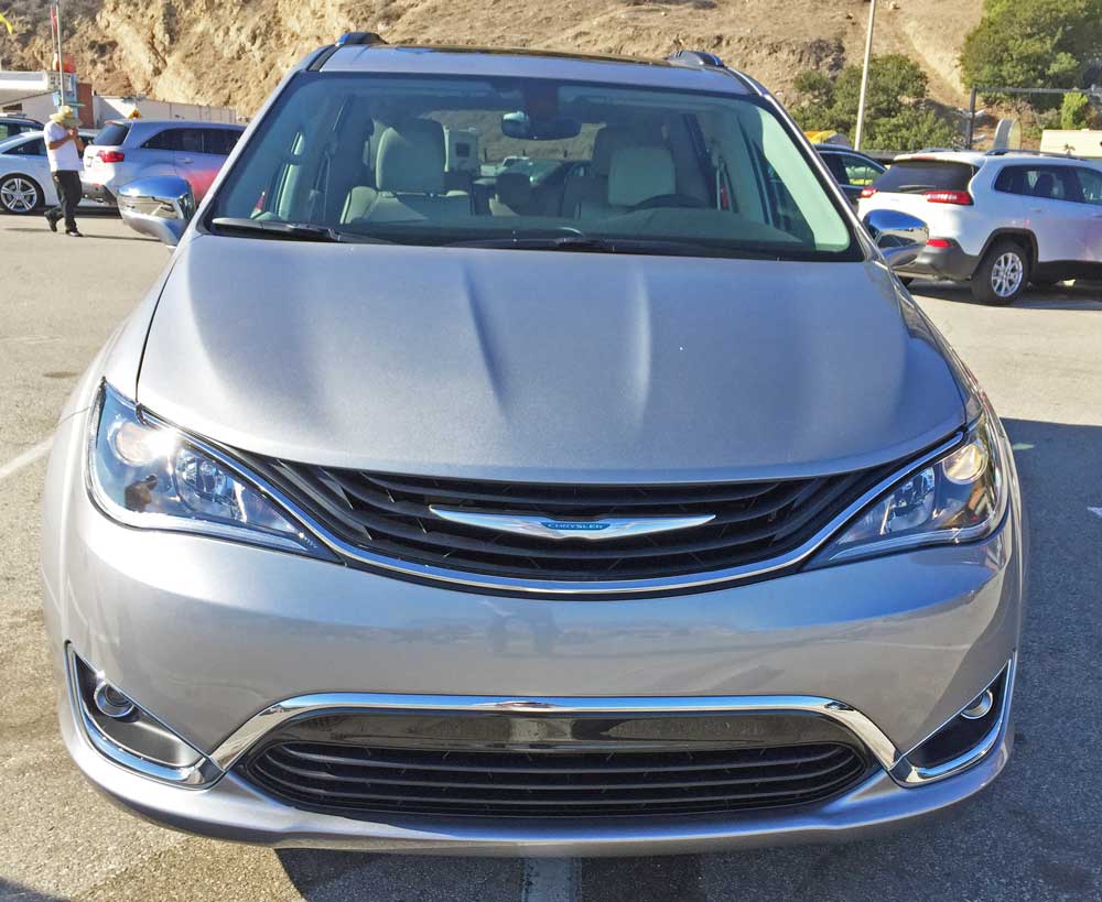 chrysler-pacifica-hybrid-nose