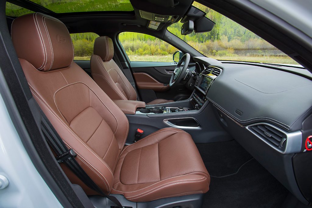 2017 Jaguar F-PACE interior