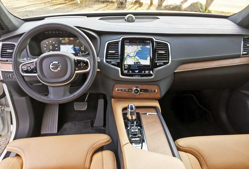 Volvo-XC90-T8-Dsh