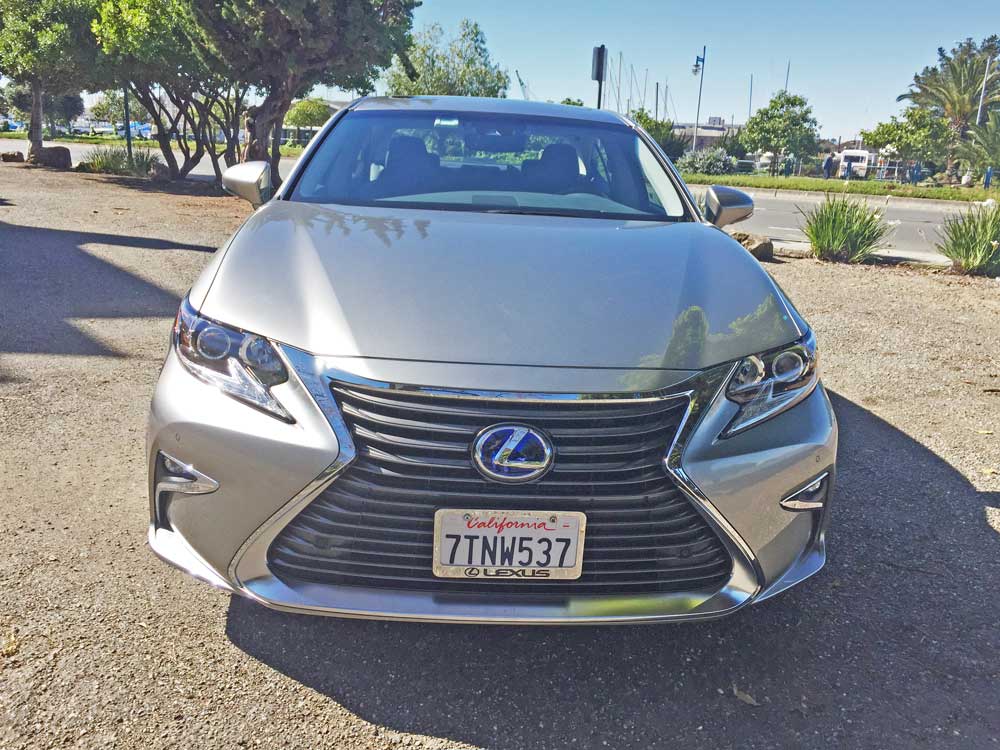 Lexus-ES-300h-Nose
