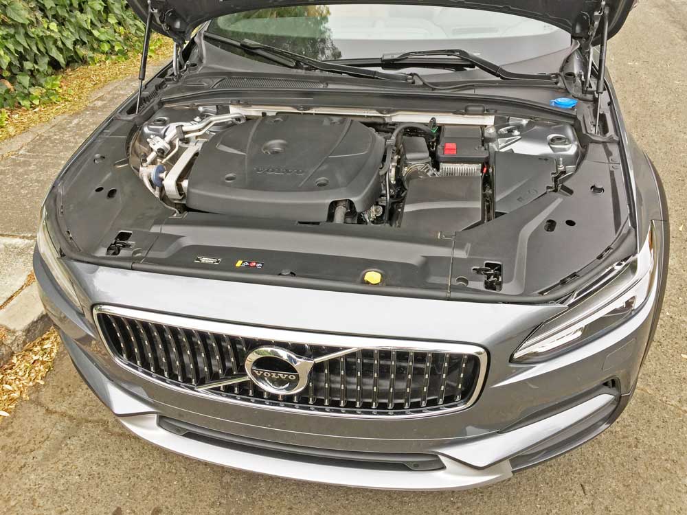 Volvo-V90-T6-Cross-Country-Eng
