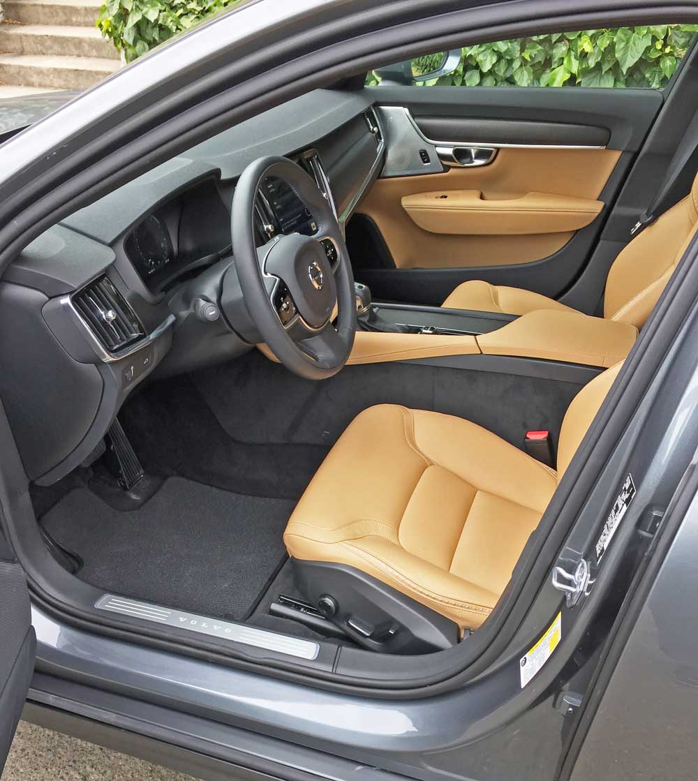 Volvo-V90-T6-Cross-Country-Int