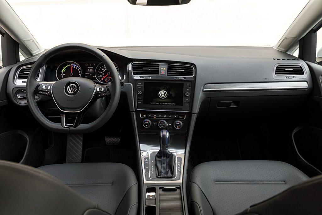 2017 vw e-golf interior