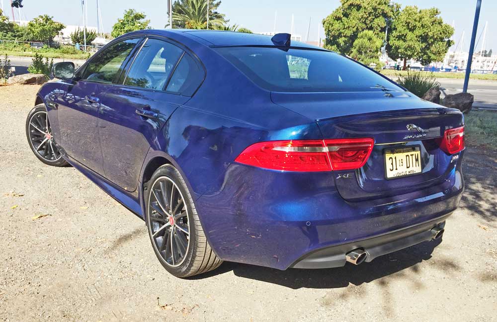Jaguar-XE-35t-R-Sport-LSR