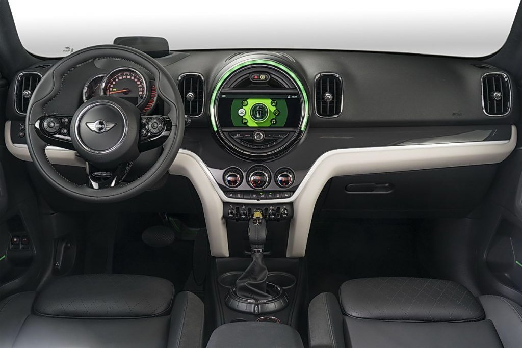 2018 MINI Cooper S E Countryman ALL4 PHEV interior