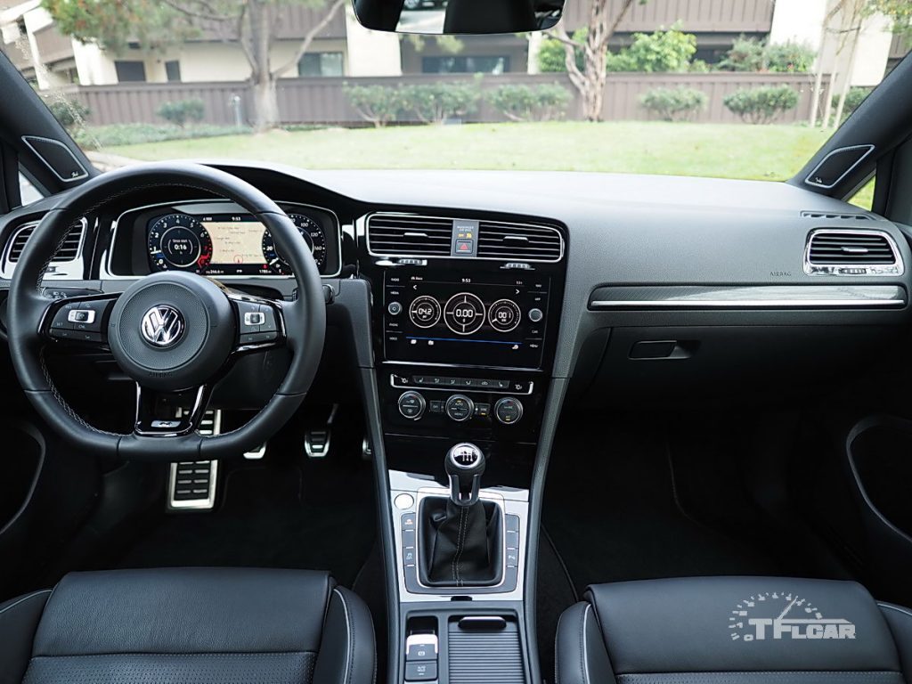 2018 VW Golf R interior
