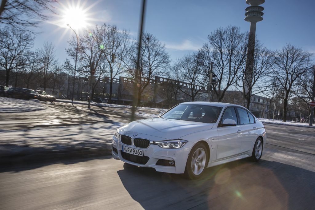 BMW Port Installation Program allows buyers to add F1-style options to their normal BMW model