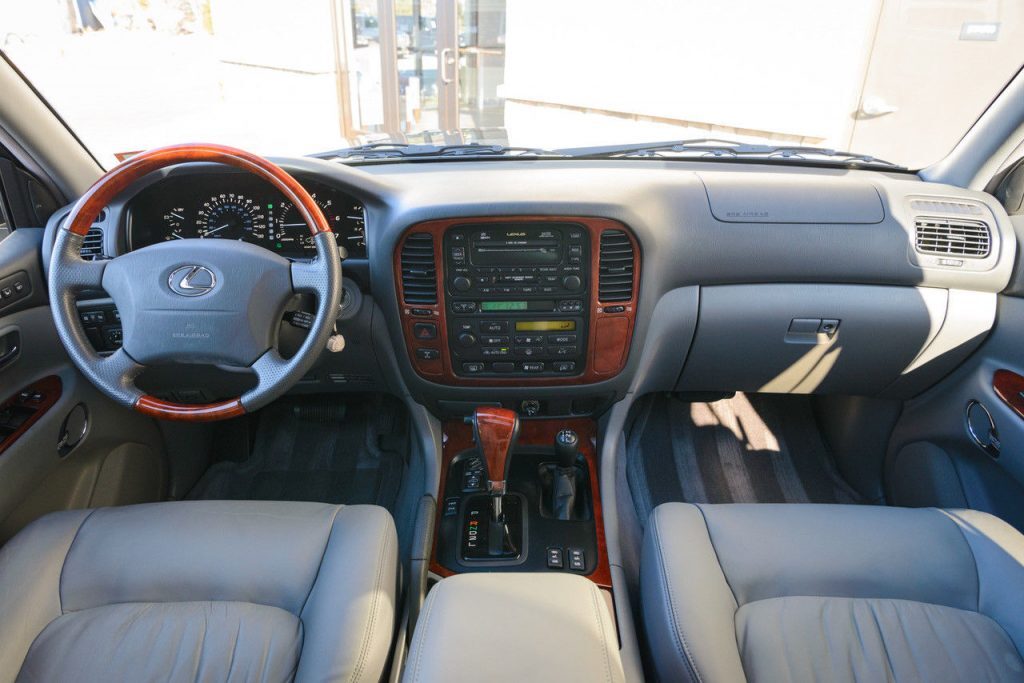 2001 Lexus LX 470