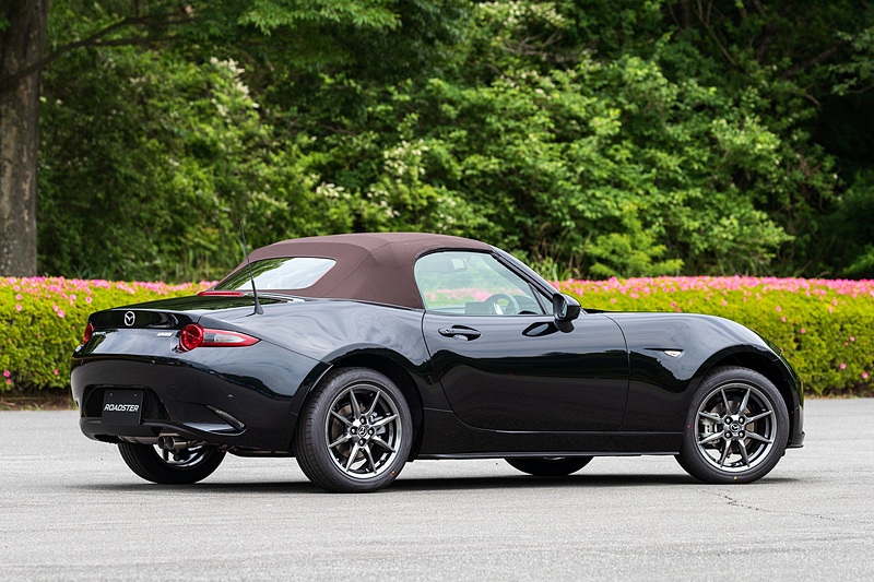 Mazda Miata gets power bump, higher redline, telescopic steering wheel
