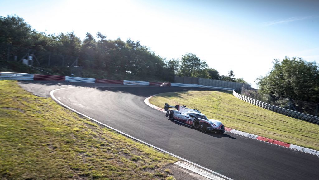 Porsche 919 Hybrid Evo breaks Nurburgring record