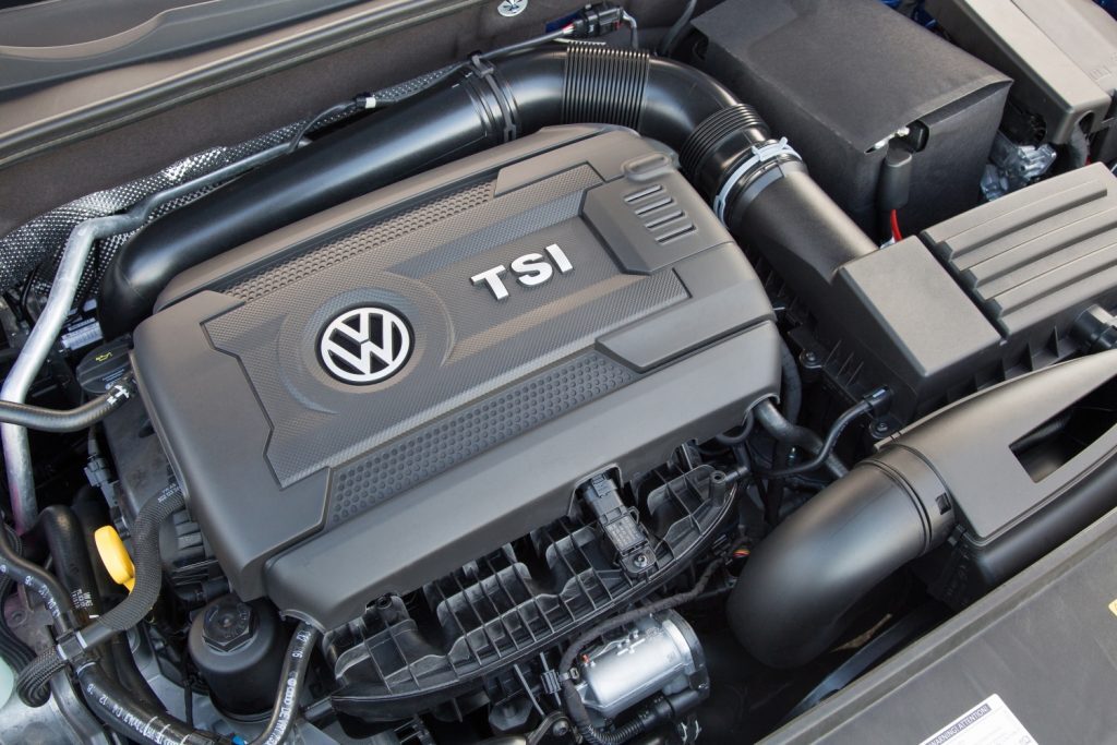 2018 Volkswagen Passat R-Line