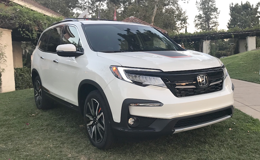 2019 Honda Pilot elite awd features