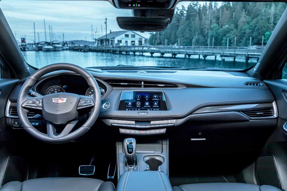 Cadillac-XT4-Dsh