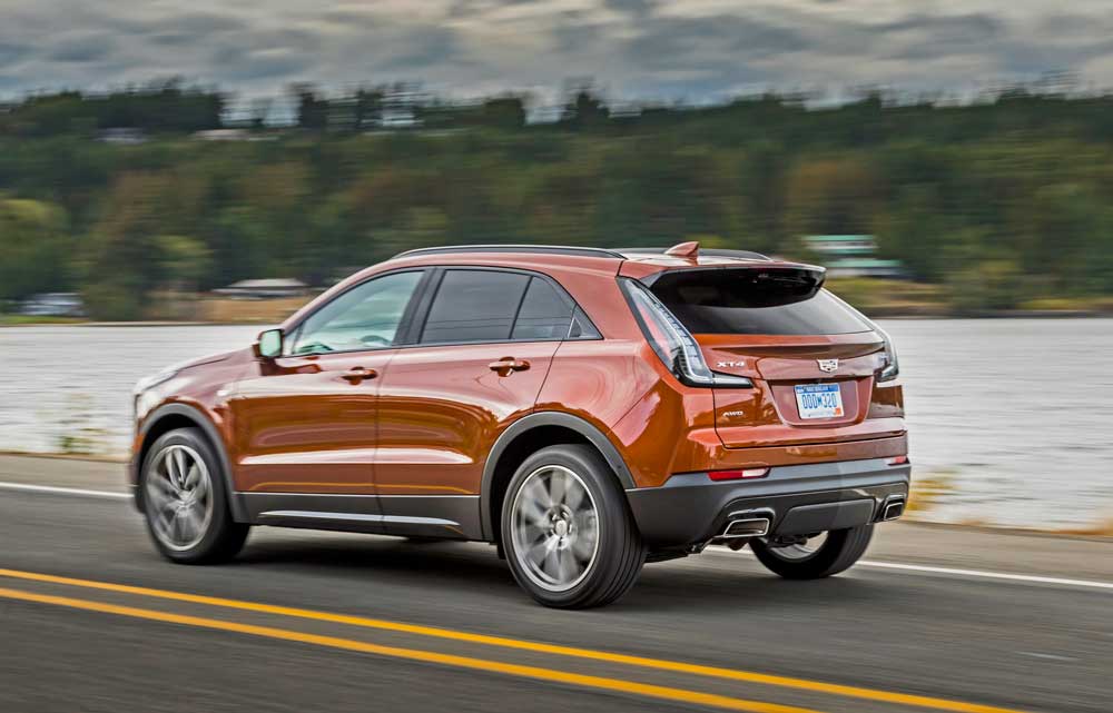 Cadillac-XT4-LSR