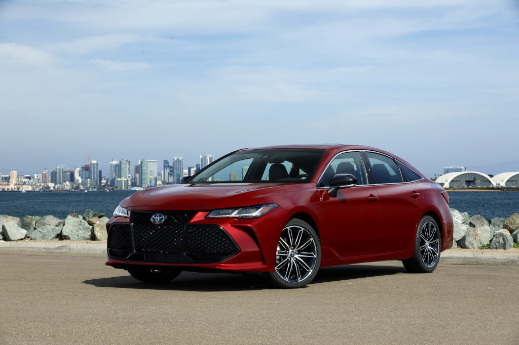 2019 Toyota Avalon Review