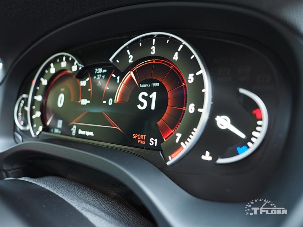 digital instrument display 2019 BMW X4 xDrive30i