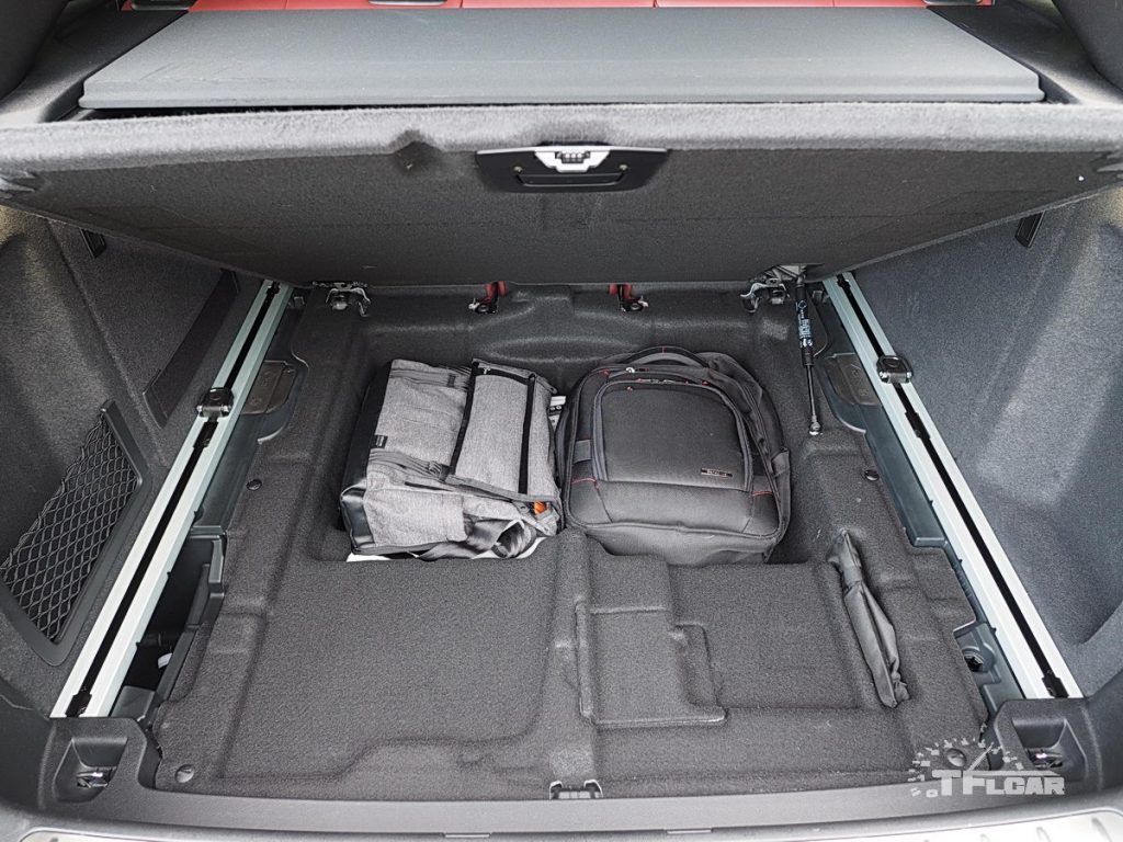 underfloor cargo space 2019 BMW X4 xDrive30i