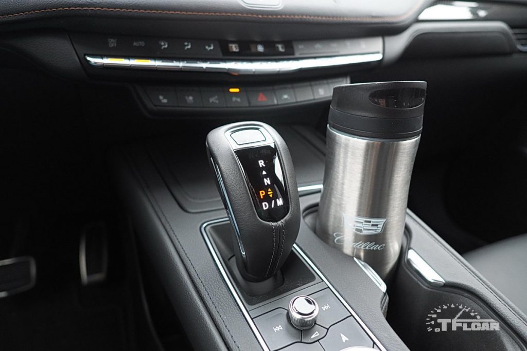 9-speed automatic transmission 2019 Cadillac XT4 AWD Sport